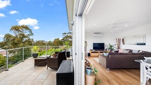 Interior - The White House in Mollymook Beach (Mollymook Beach)