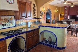 Fridge, microwave, oven, stovetop - Spectacular Family House in Private Resort (Laguna Shores)