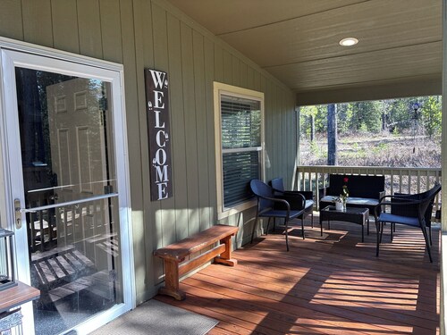 Coram Hideaway on 2 acres, exactly 6.5miles, 8 mins to Glacier Park Entrance!