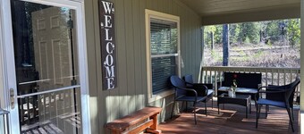 Coram Hideaway on 2 acres, exactly 6.5miles, 8 mins to Glacier Park Entrance!