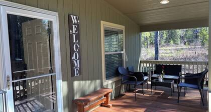 Coram Hideaway on 2 acres, exactly 6.5miles, 8 mins to Glacier Park Entrance!