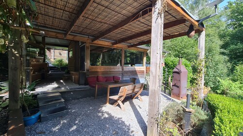 Ons Boshuysje, een echt natuurhuisje in de bossen, zeer prive gelegen