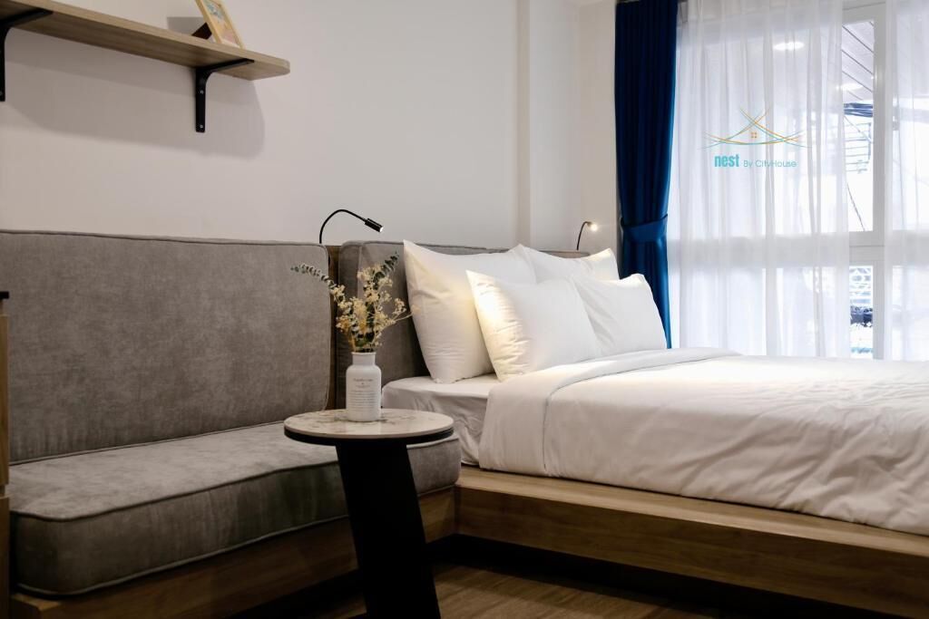 Caja de seguridad en la habitación y escritorio 