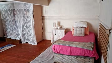 1 bedroom, iron/ironing board, internet, bed sheets