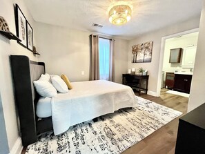 1 habitación, tabla de planchar con plancha, internet y ropa de cama 