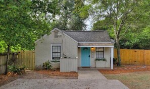 Exterior - Cozy comfort 3 miles to Augusta National! (Augusta)