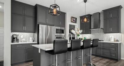 Bright & Spacious Family Retreat