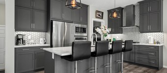 Bright & Spacious Family Retreat