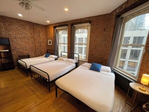 Classic Apartment, City View - Nest Aparthotel kitchenette  (New York)