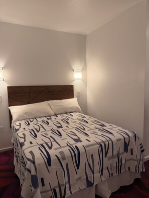 Deluxe-Einzelzimmer | Bügeleisen/Bügelbrett, kostenloses WLAN