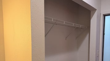 Deluxe Single Room | Interior