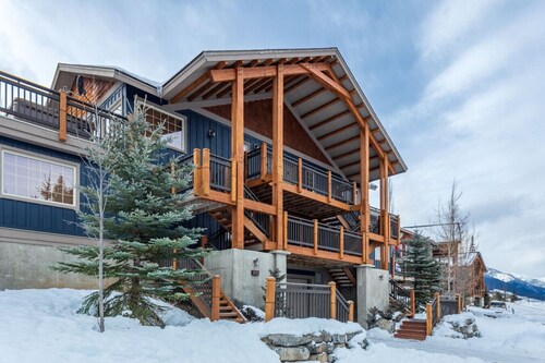 2BR Condo at The Aspens | BBQ + Terrace Views