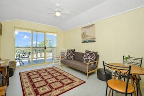 TV, fireplace, DVD player, books - Classic Coastal Getaway Stroll to Cafes & Beach, Distant Views Upstairs Balcony (Port Elliot)