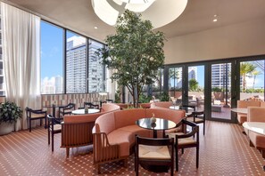 Dining - CRO-1710 Luxury 1 Bedroom in Downtown Miami (Miami)