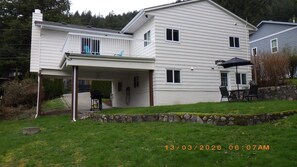 Exterior - Cozy 2BR Garden Suite w/ Private Yard & EV Charger near Grouse Mountain & Trails (North Vancouver)