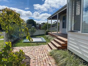 Terrace/patio - Folkie rental central family home (Port Fairy)