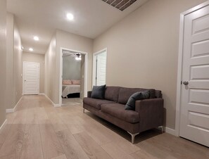 Interior - Spacious 4-bedroom house in welcoming Stockton with AC (Stockton)