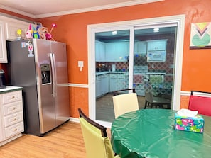 Private kitchen - Charming Home with Prime Augusta Location - Walk to Augusta National! (Augusta)