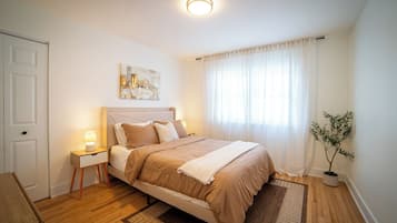 3 chambres, fer et planche à repasser, Wi-Fi gratuit, draps fournis