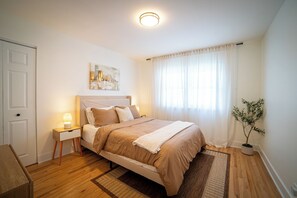 3 bedrooms, iron/ironing board, free WiFi, bed sheets