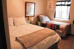 2 bedrooms, bed sheets