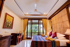 Habitación Deluxe con 1 cama matrimonial o 2 individuales, vista al jardín | Caja de seguridad en la habitación y wifi gratis 