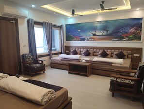 Deluxe Room, City View - Shri Ramya Dham (Mathura)