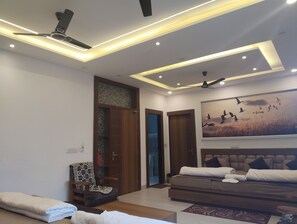 Habitación Deluxe, vista a la ciudad | Interior