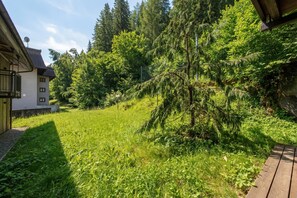 Property grounds - Modern Luxury Chalet BADI with Sauna, Argentière (Chamonix), France (Argentière (Chamonix))