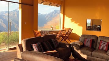 Deluxe-Einzelzimmer, Bergblick | Innenbereich