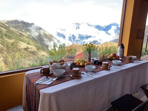 Dining - Mountain view lodge (Chinchero)