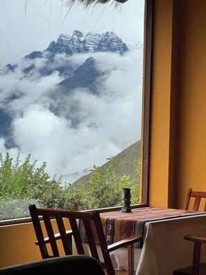 디럭스 더블룸, 리조트 전망 | 다이닝