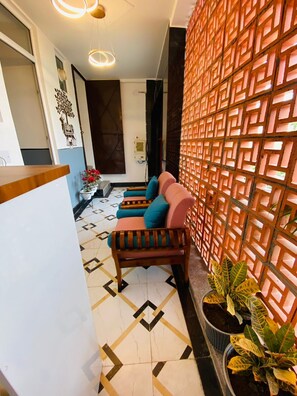 Lobby - BLACKSTORM RESIDENCY HOTEL (Greater Noida)