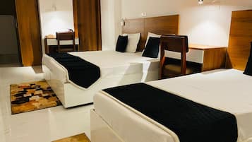 Triple Room | Free WiFi, bed sheets