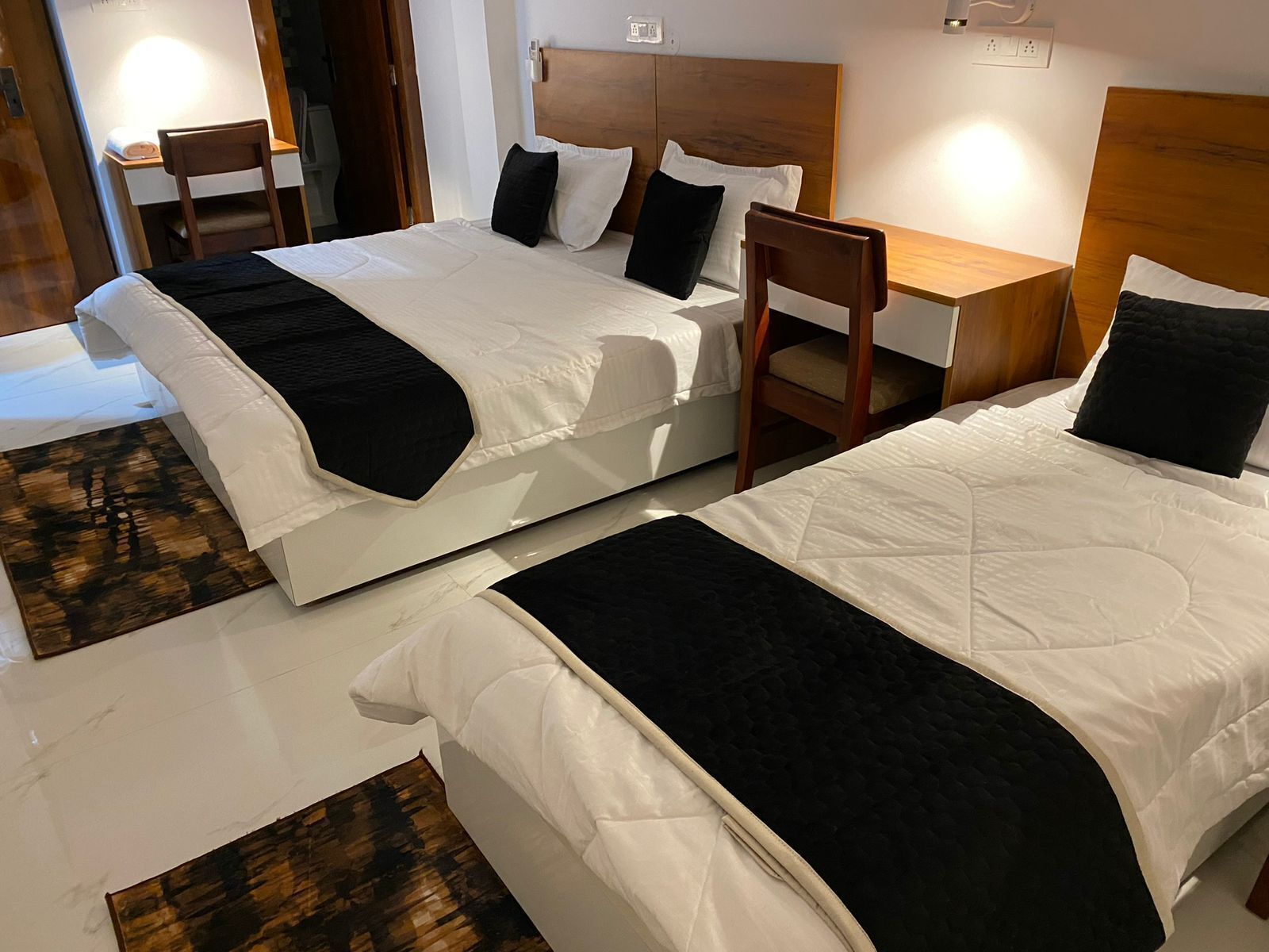 Triple Room | Free WiFi, bed sheets
