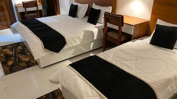 Triple Room | Free WiFi, bed sheets