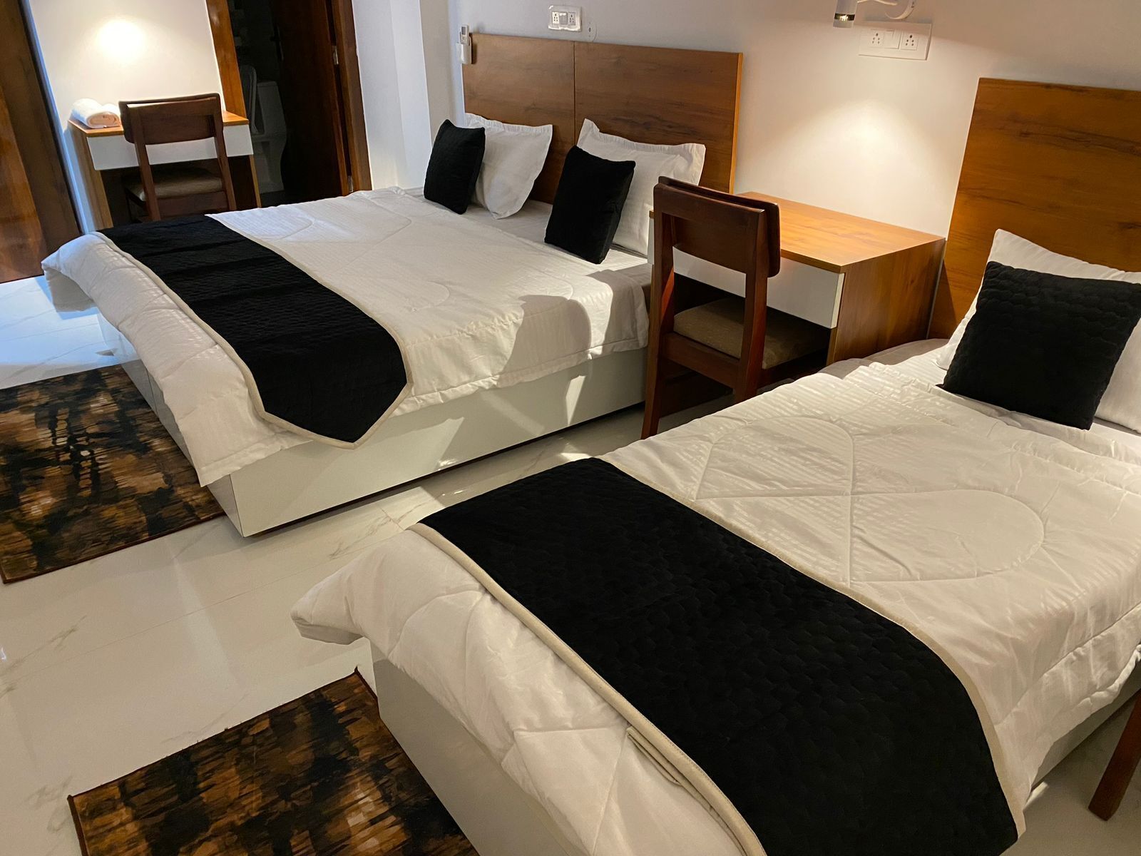 Triple Room | Free WiFi, bed sheets