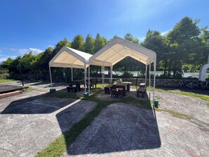 Outdoor dining - dream castle (Wujie Township)