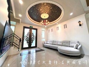 Comfort Villa, Private Pool, Garden View | Living area - dream castle (Wujie Township)