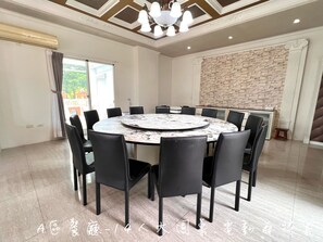 Comfort Villa, Private Pool, Garden View | Dining - dream castle (Wujie Township)