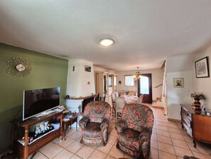 Interior - 2 bedroom house, A/C, garden, barbecue, WIFI (SIX FOURS LES PLAGES)