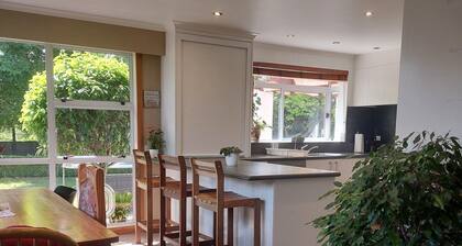 Tasman Tranquility Cozy family home
