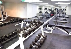 Fitness facility - 2BR CBD Zen Retreat • Pool, Gym & Free Parking (Melbourne)
