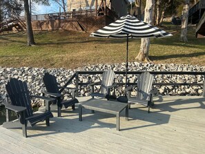 Terrace/patio - LAKEFRONT HOME WITH CANOE AND KAYAKS! PRIVATE DOCK! CLOSE TO ARK! (Williamstown)