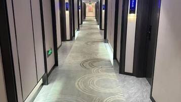 Kamar Double atau Twin | Interior