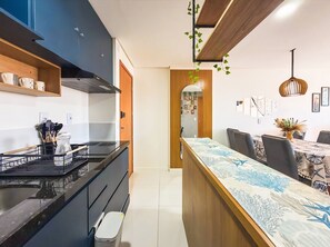 Microwave, stovetop - Apartment located near the beach and the shopping mall. (MACEIÓ)