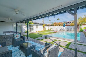Pool - Pool + Fire Pit + Games Phoenix Oasis (Phoenix)