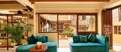 Sala de estar en el lobby