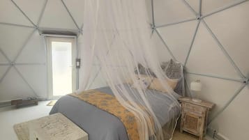 WiFi, bed sheets