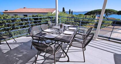 4 Rooms for 6 People